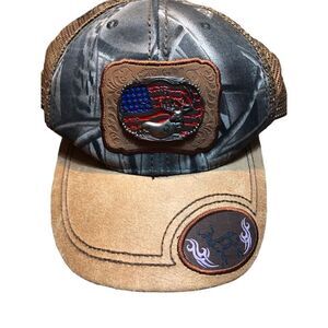 Pitbull suede camo hat with deer decal on front NWOT